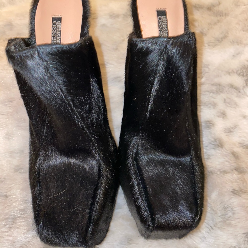 Platform clogs